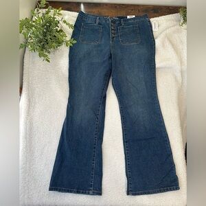 Style & Co boot leg jeans